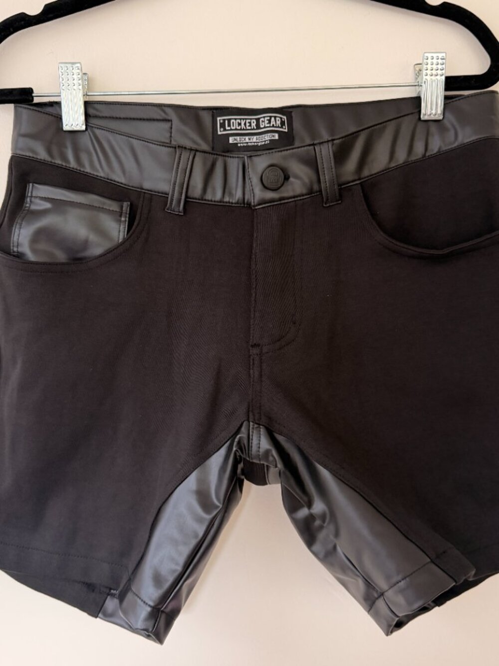 Locker Gear 5 Pocket Chap Short Size Small